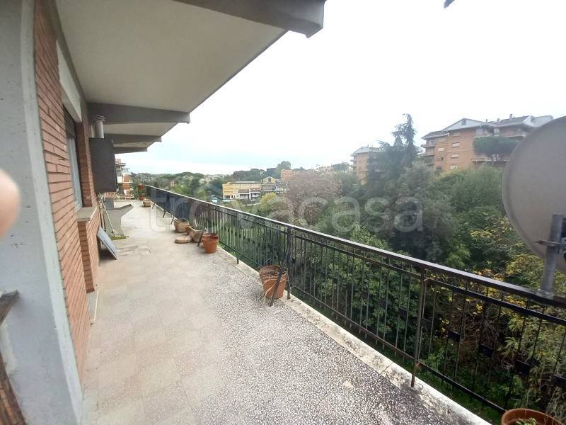 Appartamento in vendita a Roma via degli Adimari