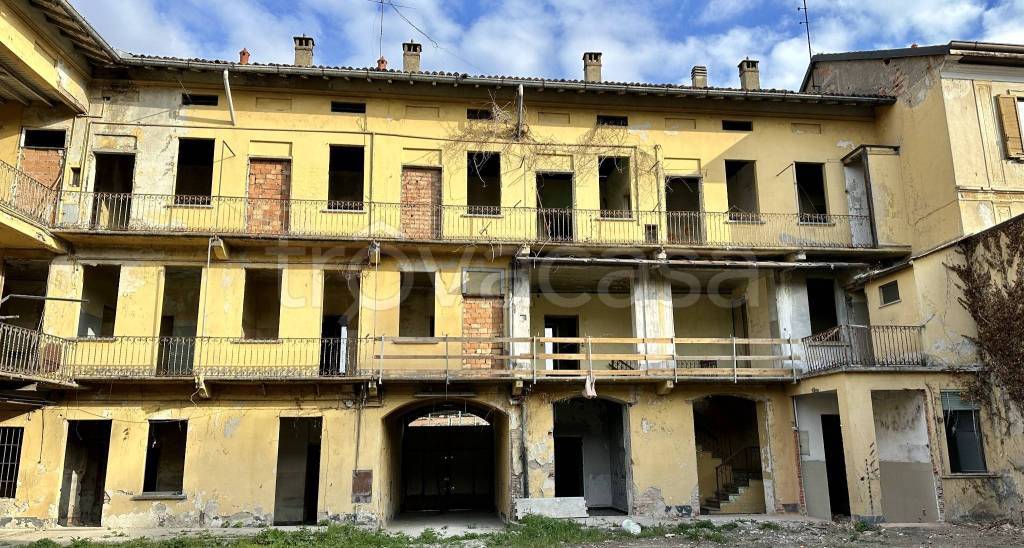 Casale in vendita a Seregno via Giuseppe Ripamonti