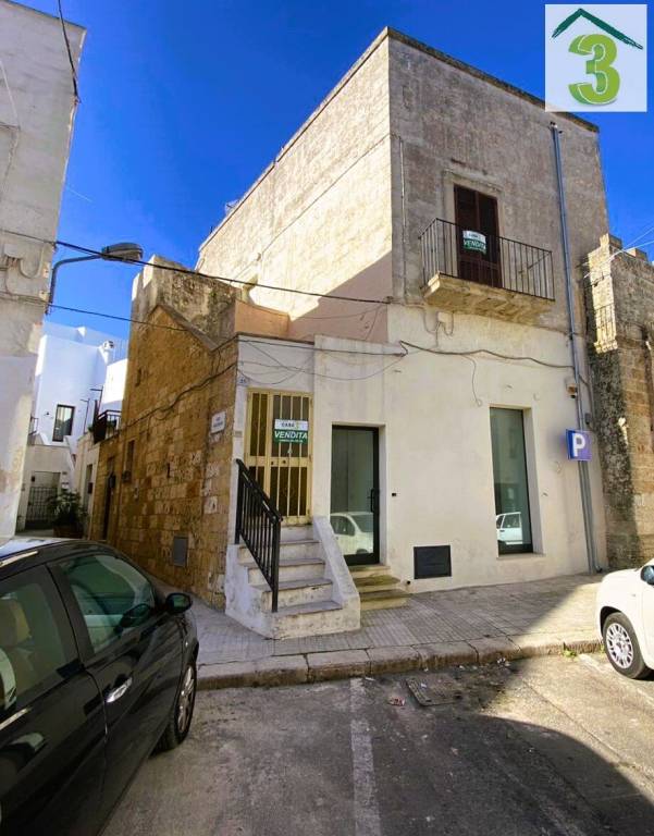 Casa Indipendente in vendita a Tricase via San Demetrio, 19
