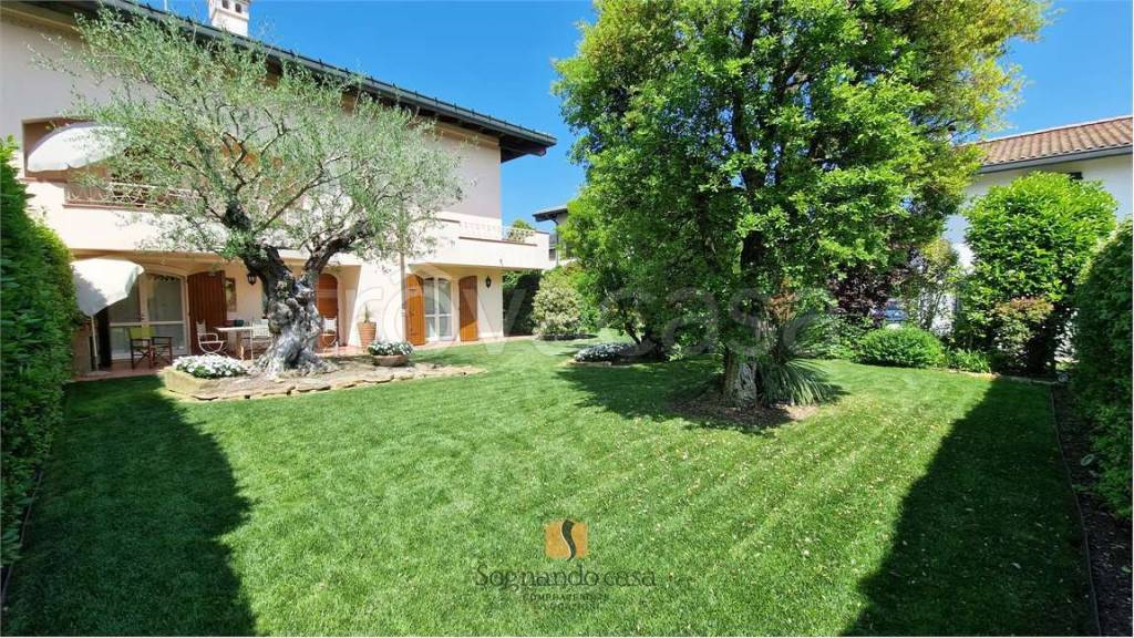 Villa Bifamiliare in vendita a Ravenna via Fratelli Ballardini, 22