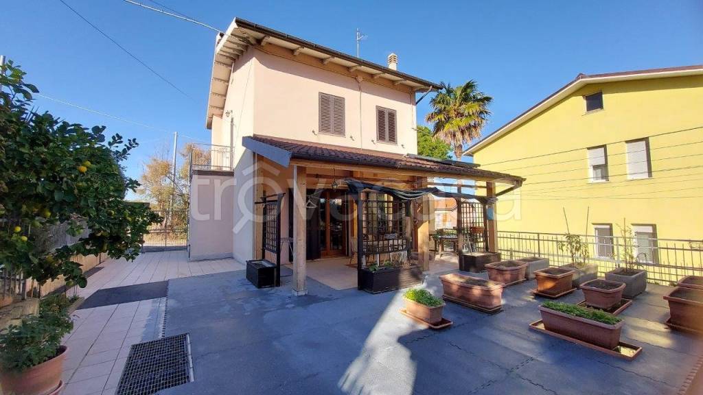 Villa in vendita a Senigallia via Caprera, 7