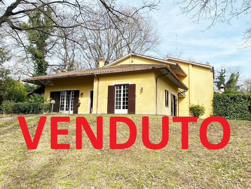 Villa Bifamiliare in vendita a Roma largo dell'Olgiata