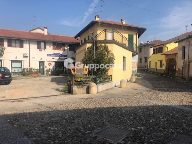 Appartamento in vendita a Bernate Ticino via Roma, 2