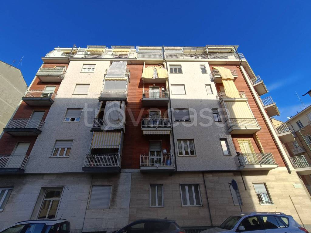 Appartamento in vendita a Torino via Romagnano, 1