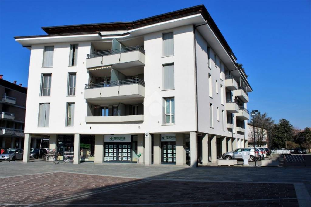 Appartamento in vendita a Cadelbosco di Sopra piazza XXV Aprile, 3