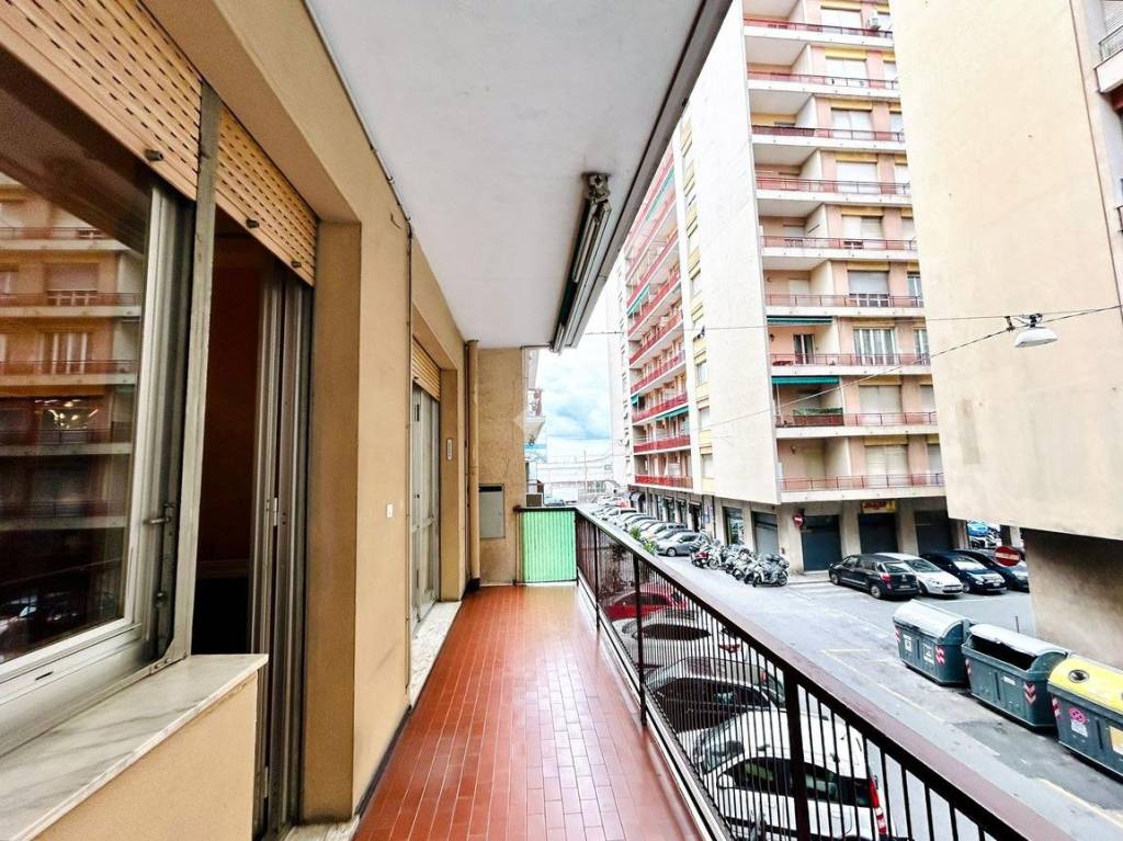 Appartamento in vendita a Genova via Pietro Mascagni