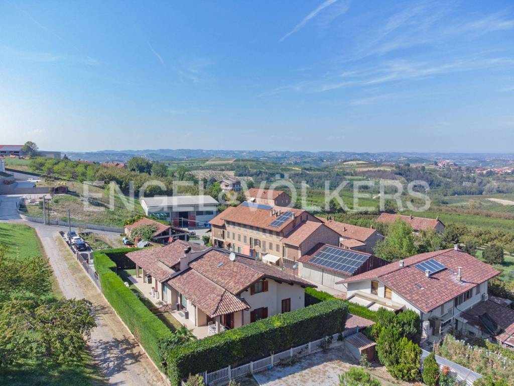 Villa a Schiera in vendita a Magliano Alfieri via Adele Alfieri