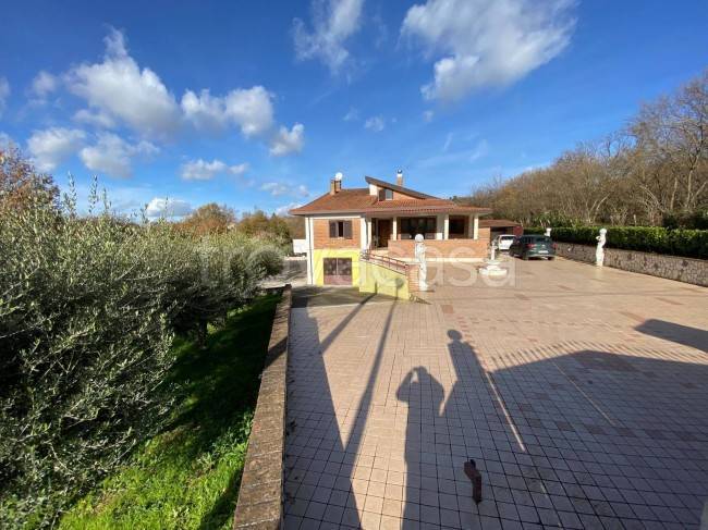 Villa in vendita ad Atripalda via Ramiera