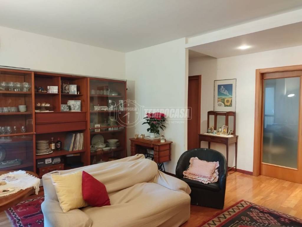 Appartamento in vendita a Bari via Lorenzo Perosi, 3