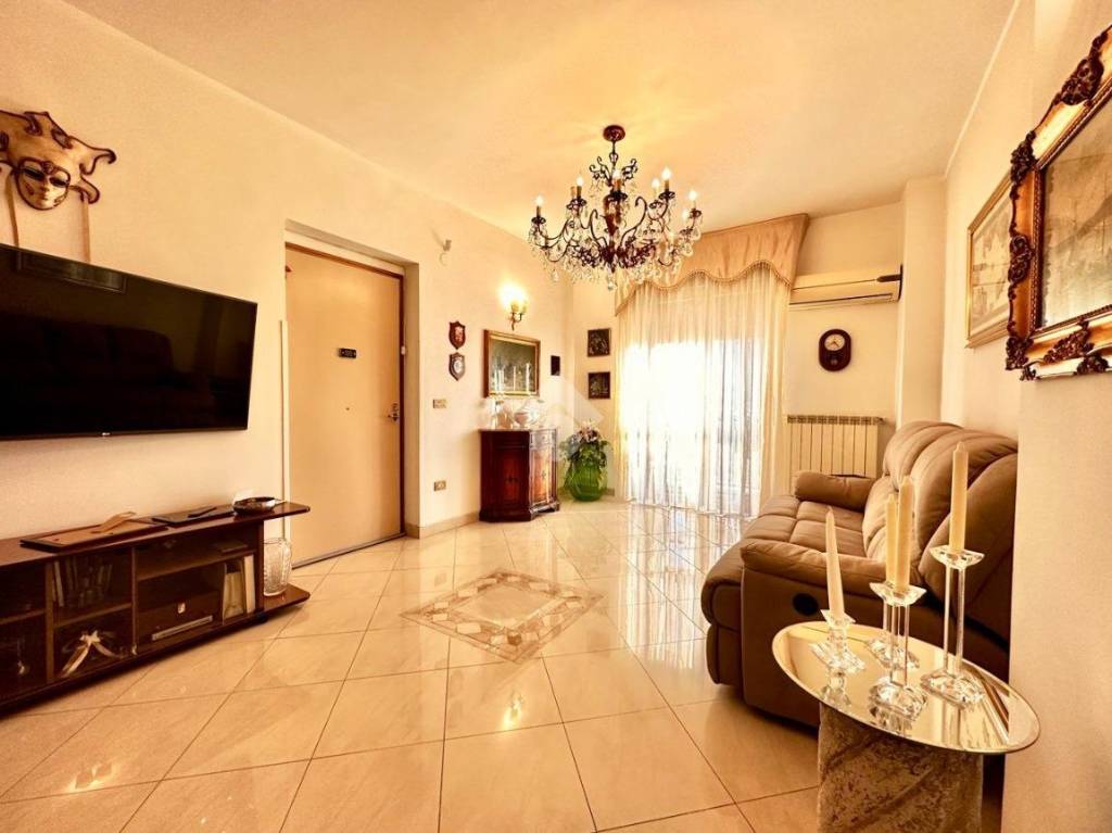Appartamento in vendita a Villaricca via Raffaele Viviani, 4