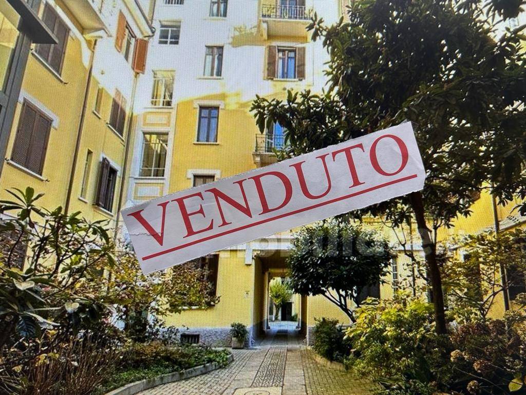 Appartamento in vendita a Milano via Varese, 12