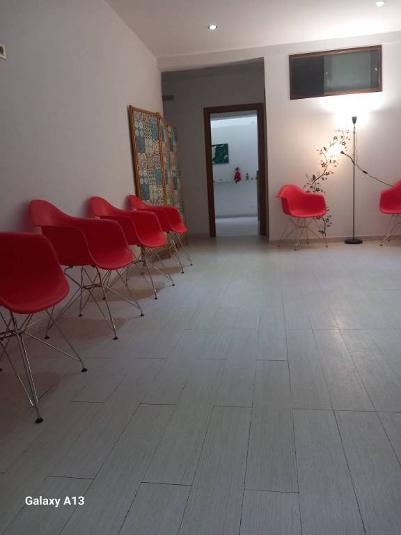 Ufficio in in affitto da privato a Napoli via Maurizio De Vito Piscicelli, 50