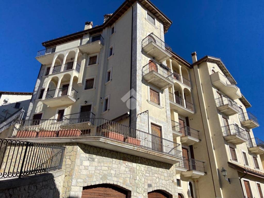 Appartamento in vendita a Castel di Sangro appartamento Via Morelle, 1