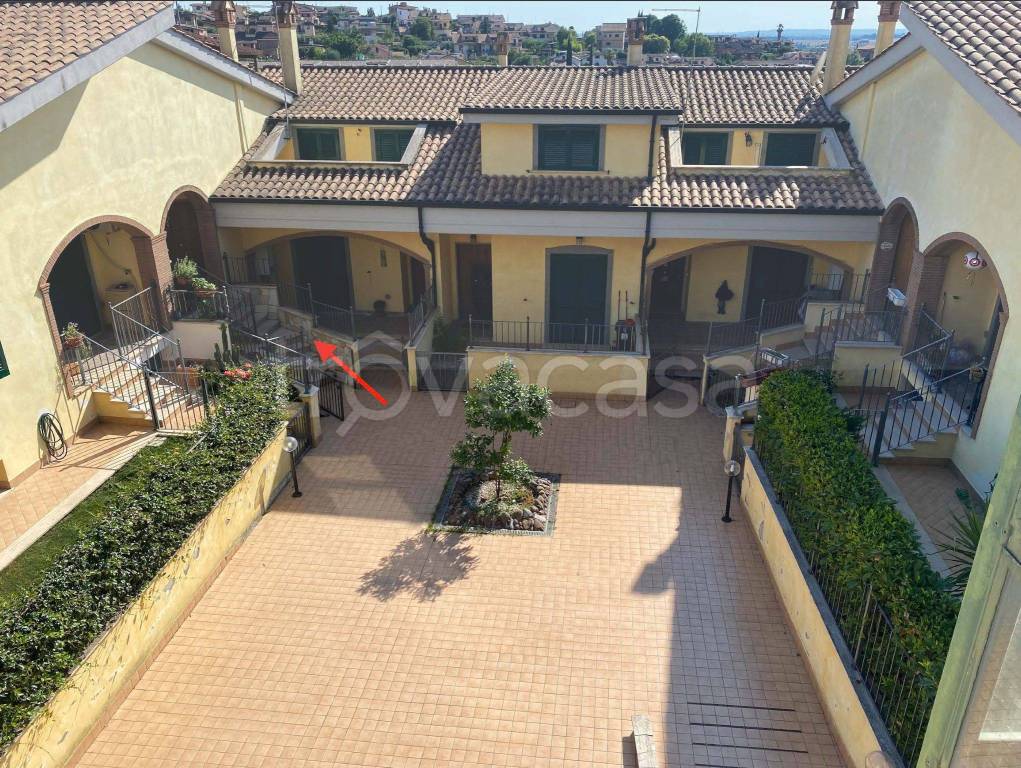 Villa a Schiera in in vendita da privato a Guidonia Montecelio via Tito Livio, 40