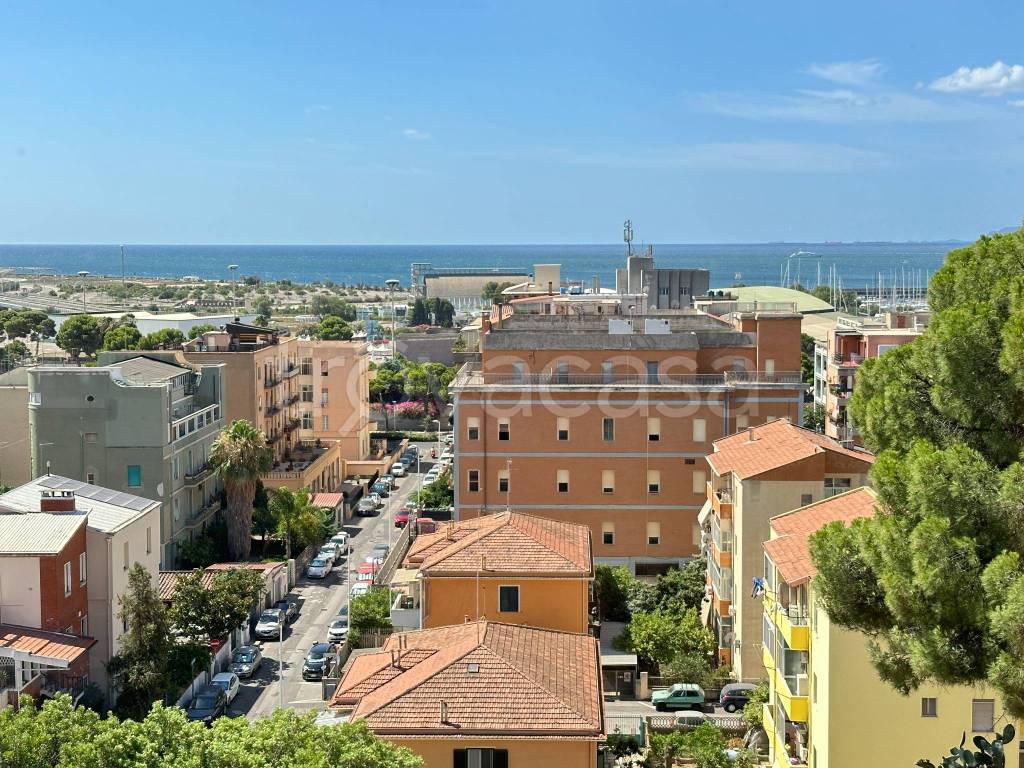 Appartamento in vendita a Cagliari via Milano, 43