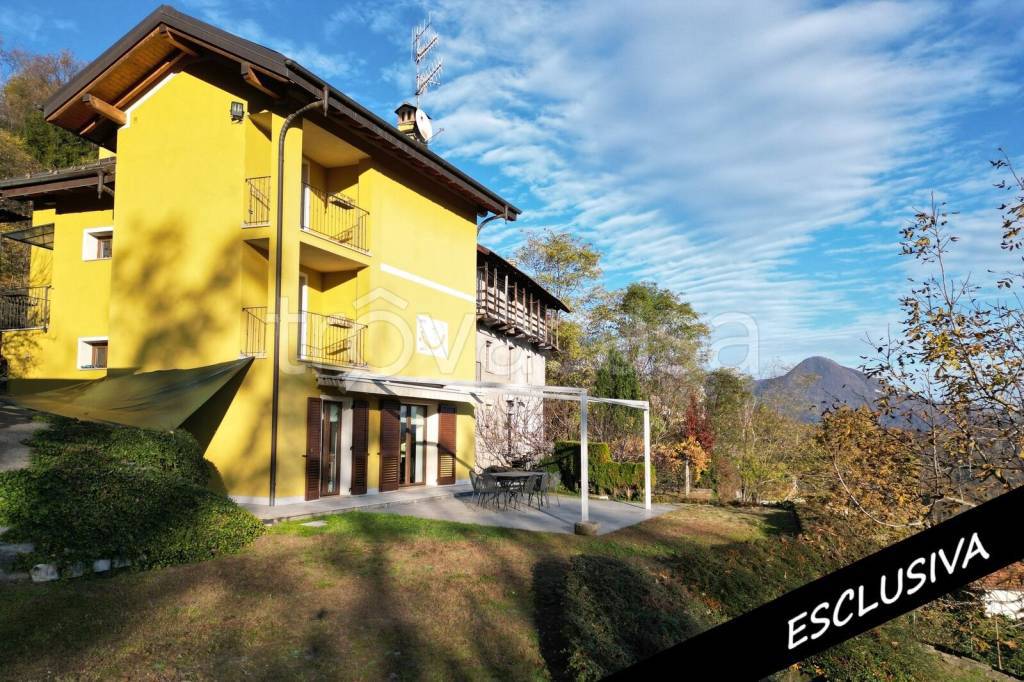Villa in vendita a Cossogno via Cornale