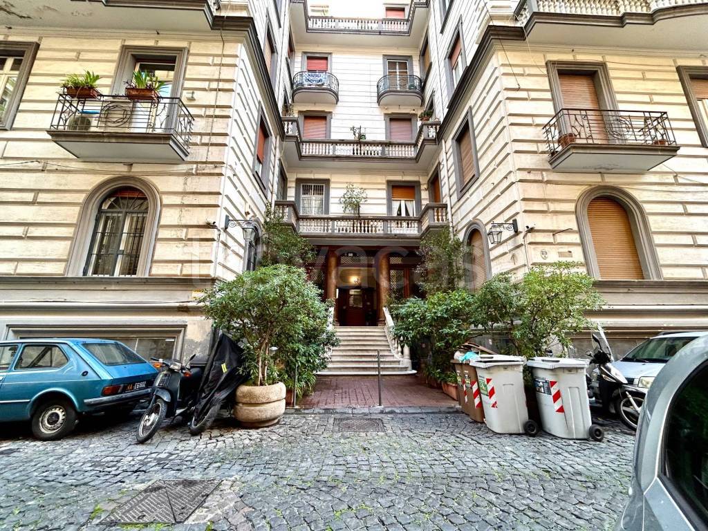 Appartamento in vendita a Napoli via Carlo Poerio, 92