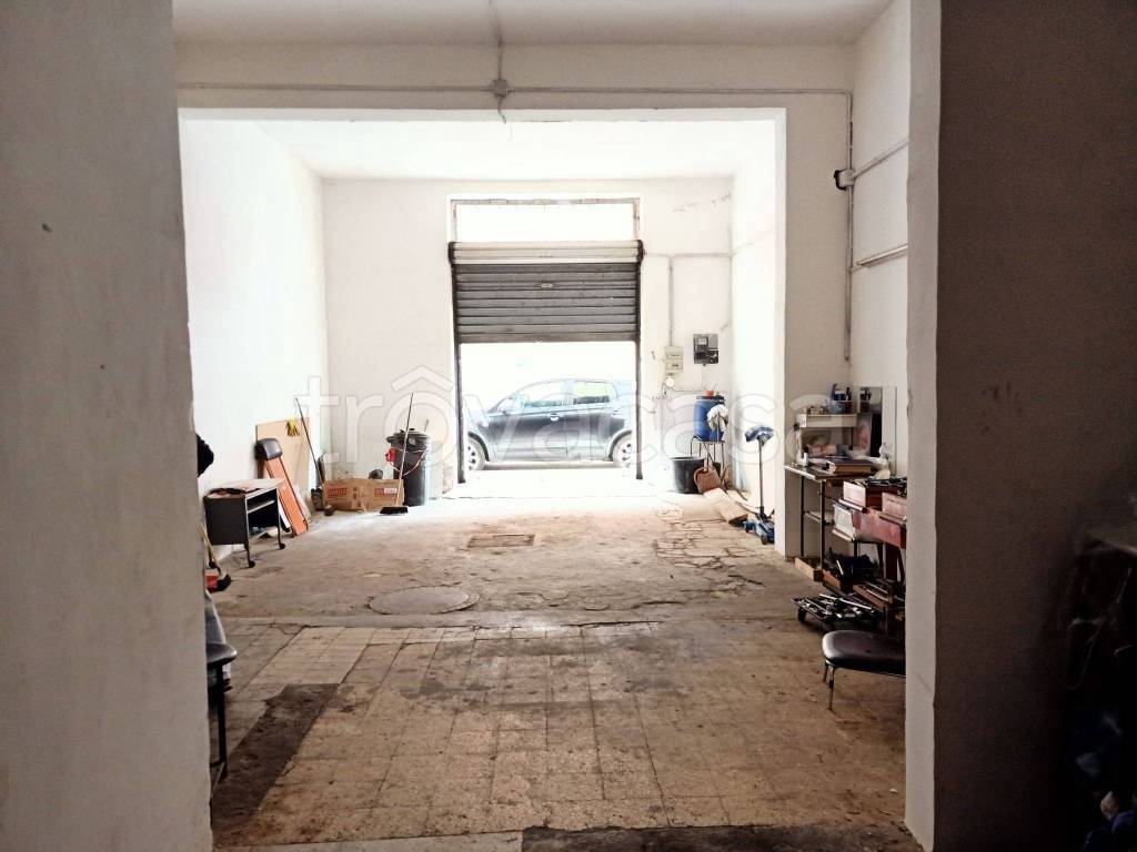 Garage in vendita a Brindisi via Appia, 168
