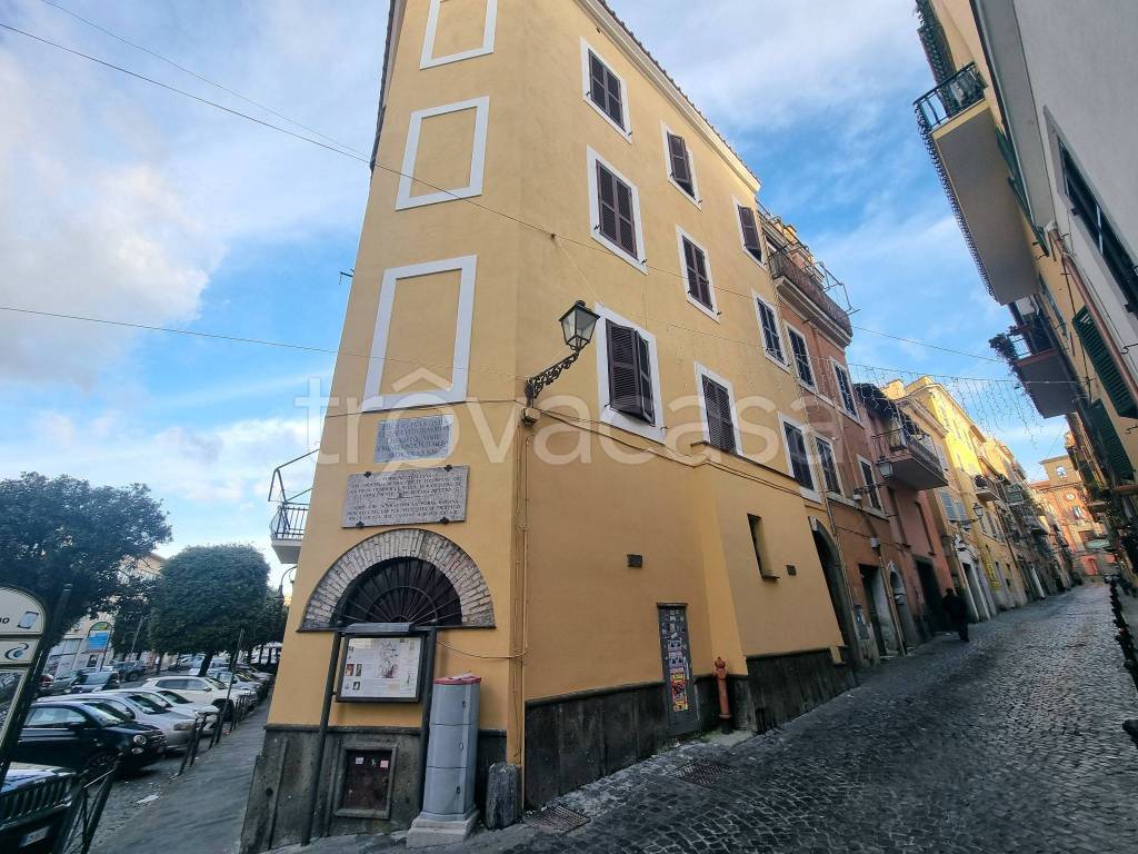 Appartamento in vendita a Marino via Roma