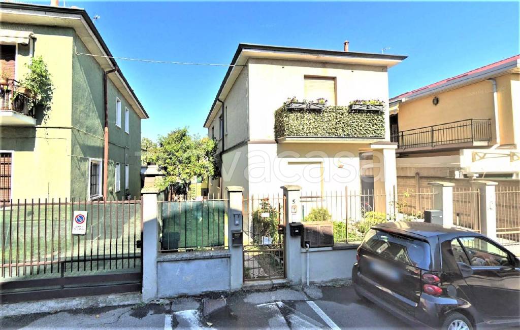 Appartamento in vendita a Cusano Milanino via Monte Cervino, 5