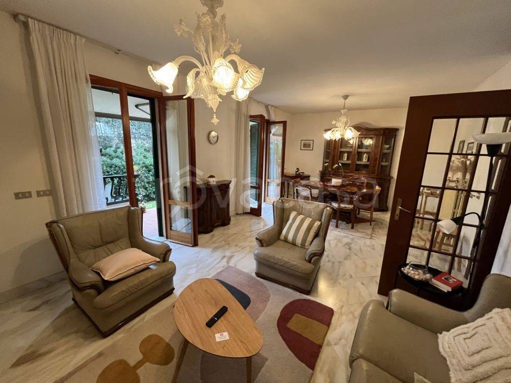 Villa Bifamiliare in vendita a Massa via Cervolapittola