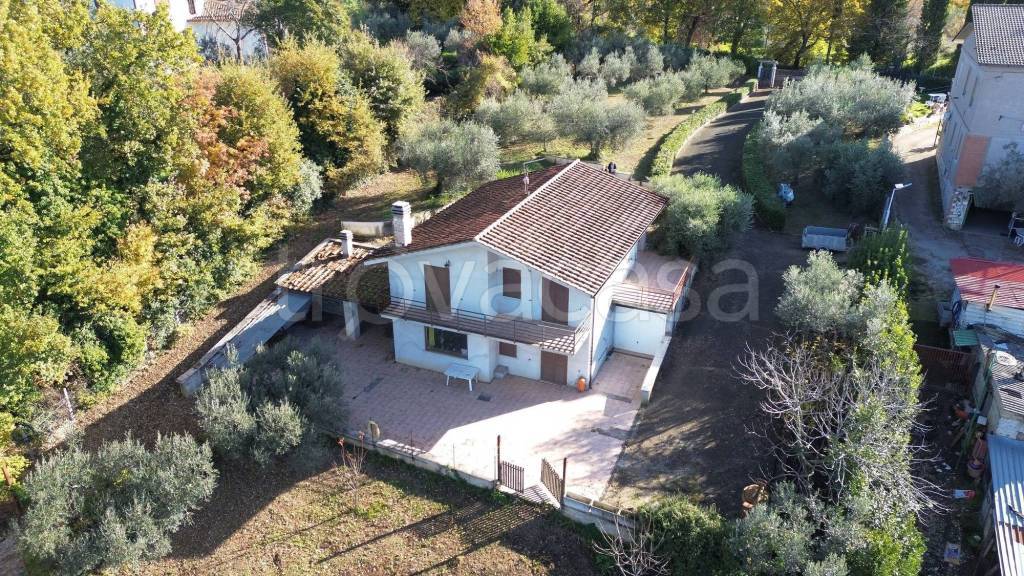 Villa in vendita a Roccantica strada Provinciale Spineto