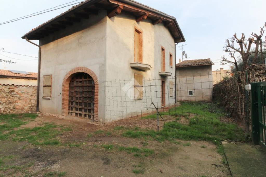 Casa Indipendente in vendita a Calcinato via Arnaldo, 49