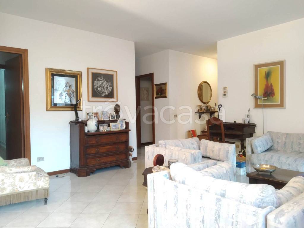 Appartamento in vendita a Cavenago di Brianza via Giuseppe Mazzini, 25