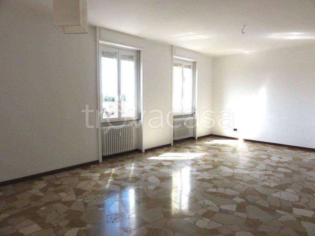 Appartamento in in vendita da privato a Monza via San Gerardo, 5