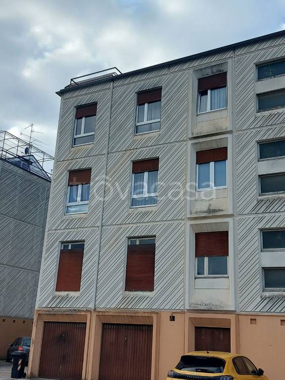 Appartamento in in vendita da privato a Rezzato via Giovanni Prati, 54