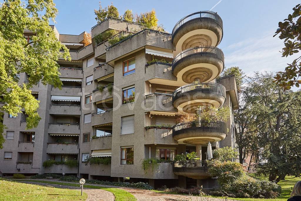 Appartamento in vendita a Monza via Puglia, 15