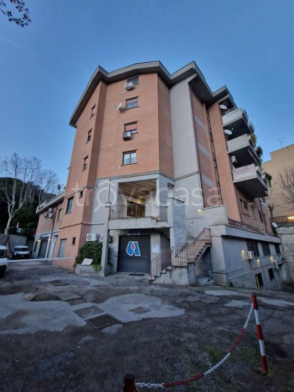Appartamento in vendita a Marino via pietro nenni