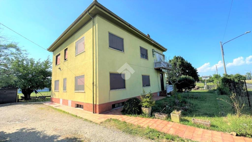 Villa Bifamiliare in vendita a Pozzolo Formigaro str. Tortona, 1