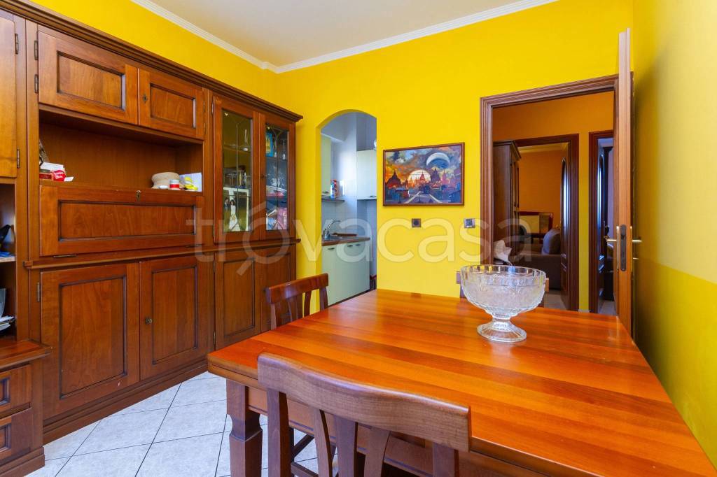 Appartamento in vendita a Piossasco via Camillo Benso di Cavour
