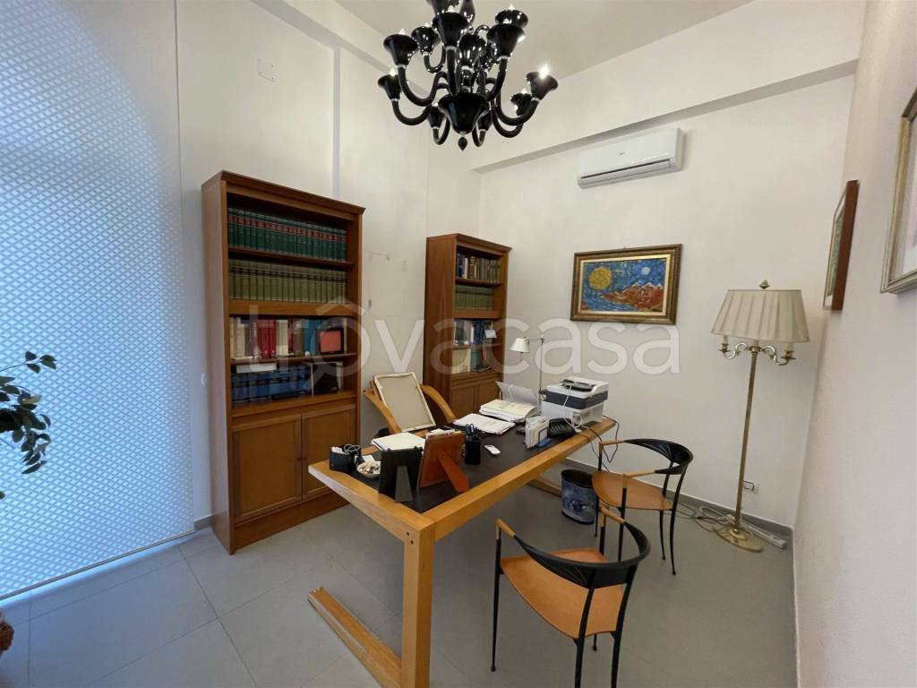 Ufficio in affitto a Caserta via Sant'Antida