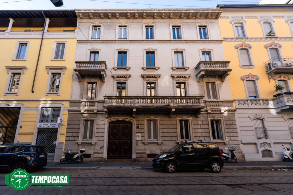 Appartamento in vendita a Milano via Paracelso, 4