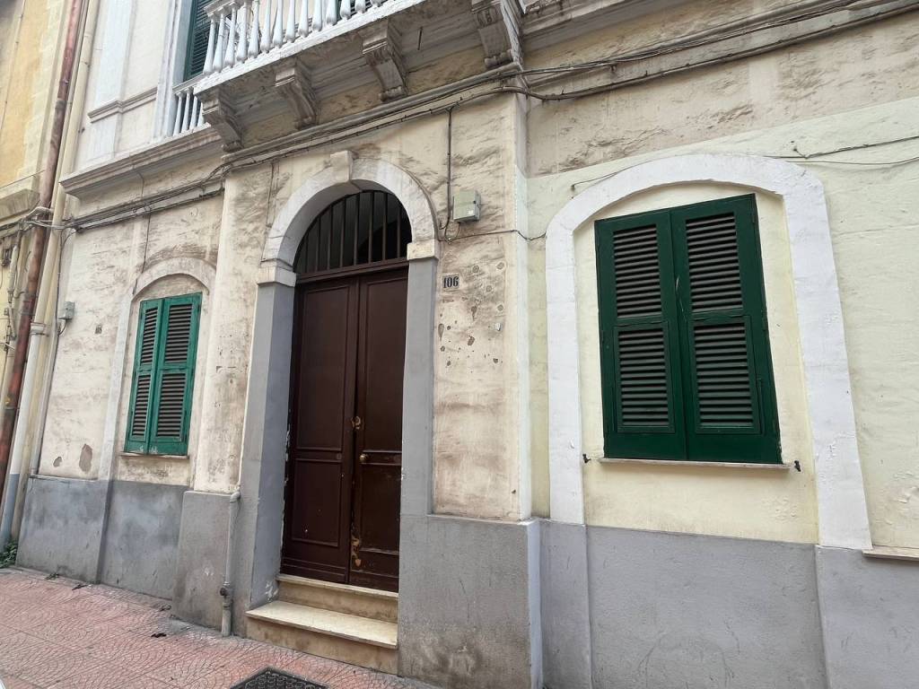 Appartamento in vendita a Taranto via Regina Elena, 106
