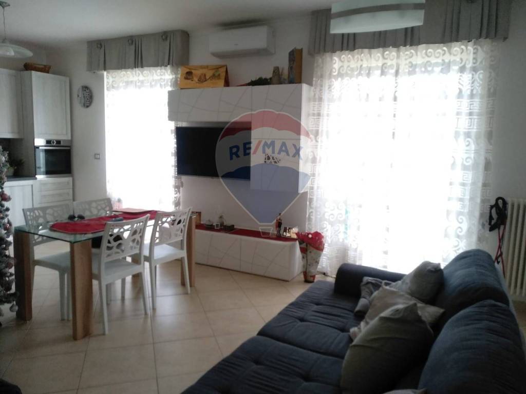 Appartamento in vendita a Manfredonia lungomare del sole, 124