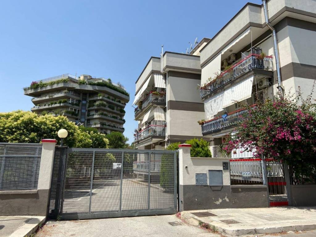 Appartamento in vendita a Bari via Raffaele Bovio, 18