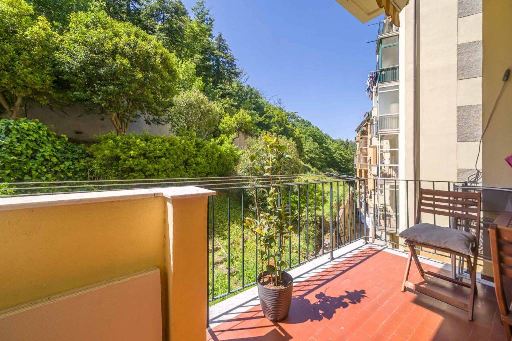 Appartamento in vendita a Genova via Romana di Quarto