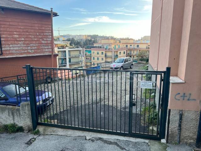 Posto Auto in vendita a Genova via Gian Battista Gaulli, 21