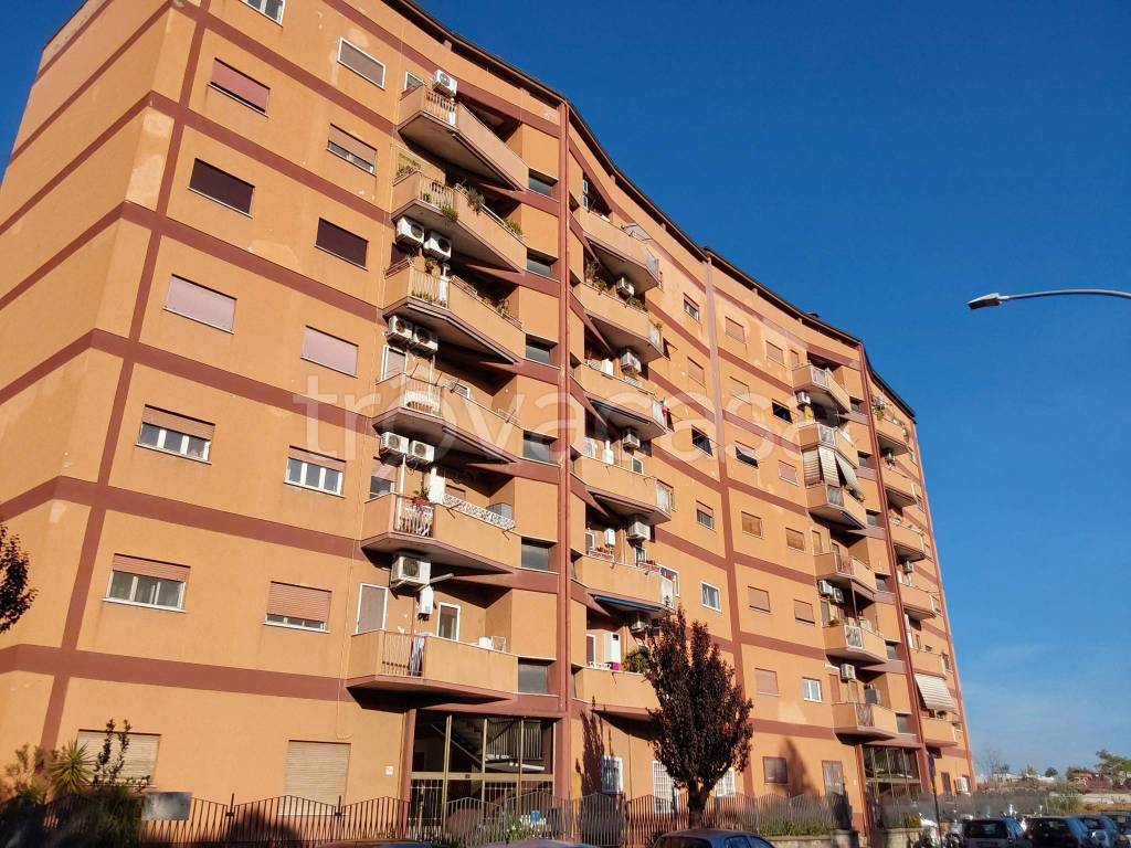Appartamento in vendita a Roma largo Antonio Beltramelli