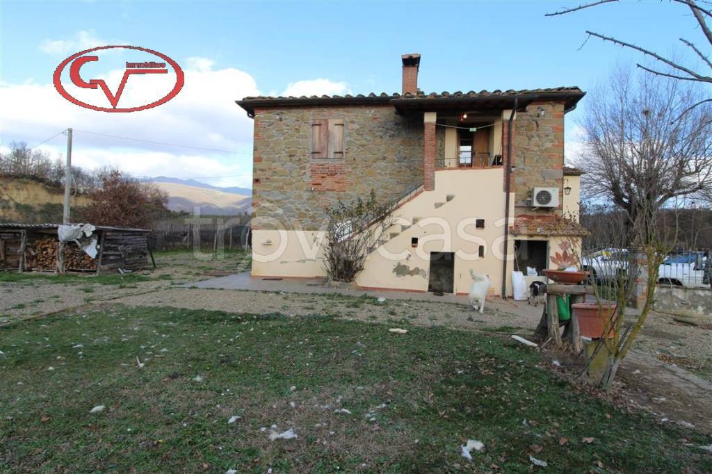 casa indipendente in vendita a Terranuova Bracciolini in zona Traiana
