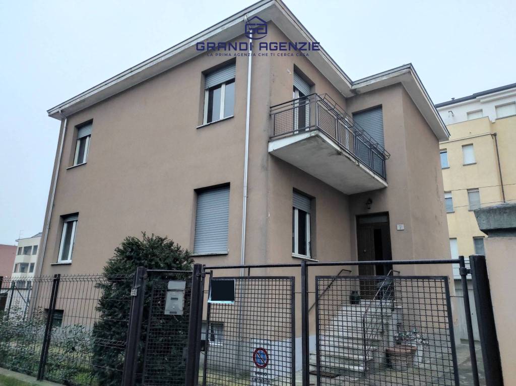 Villa Bifamiliare in vendita a Parma strada Budellungo, 7