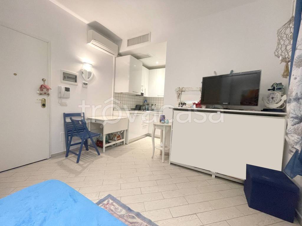 Appartamento in vendita a Riccione viale Maria Ceccarini