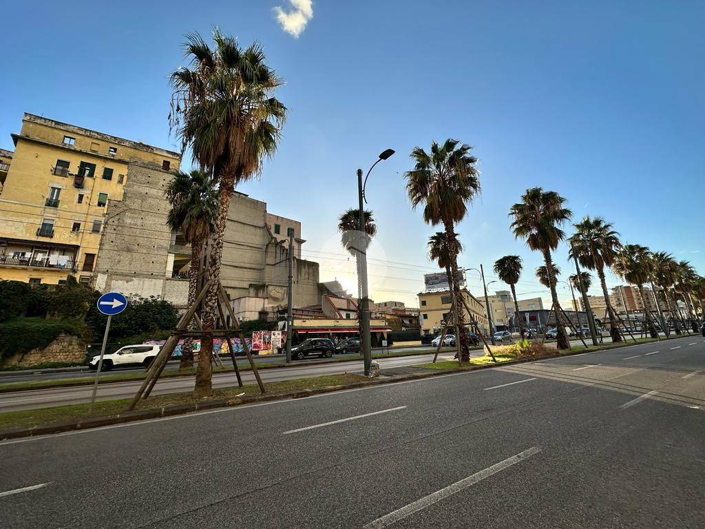 Appartamento in vendita a Napoli via Alessandro Volta, 26