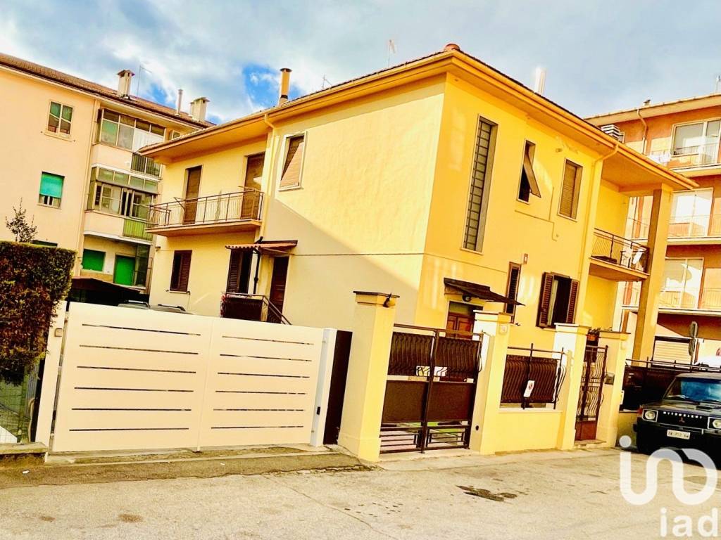 Appartamento in vendita a Sulmona via montenero, 30