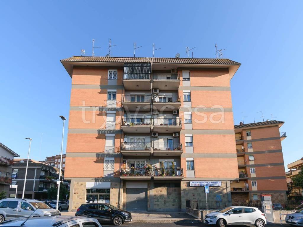 Appartamento in in vendita da privato a Guidonia Montecelio via Giuseppe Giusti, 29