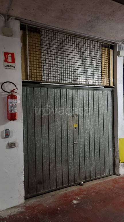 Garage in vendita a Ciampino via Guglielmo Marconi, 1