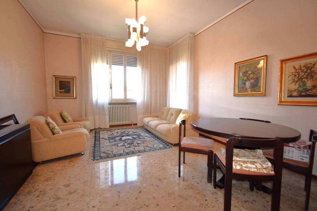 Appartamento in vendita a Medesano via Alcide De Gasperi